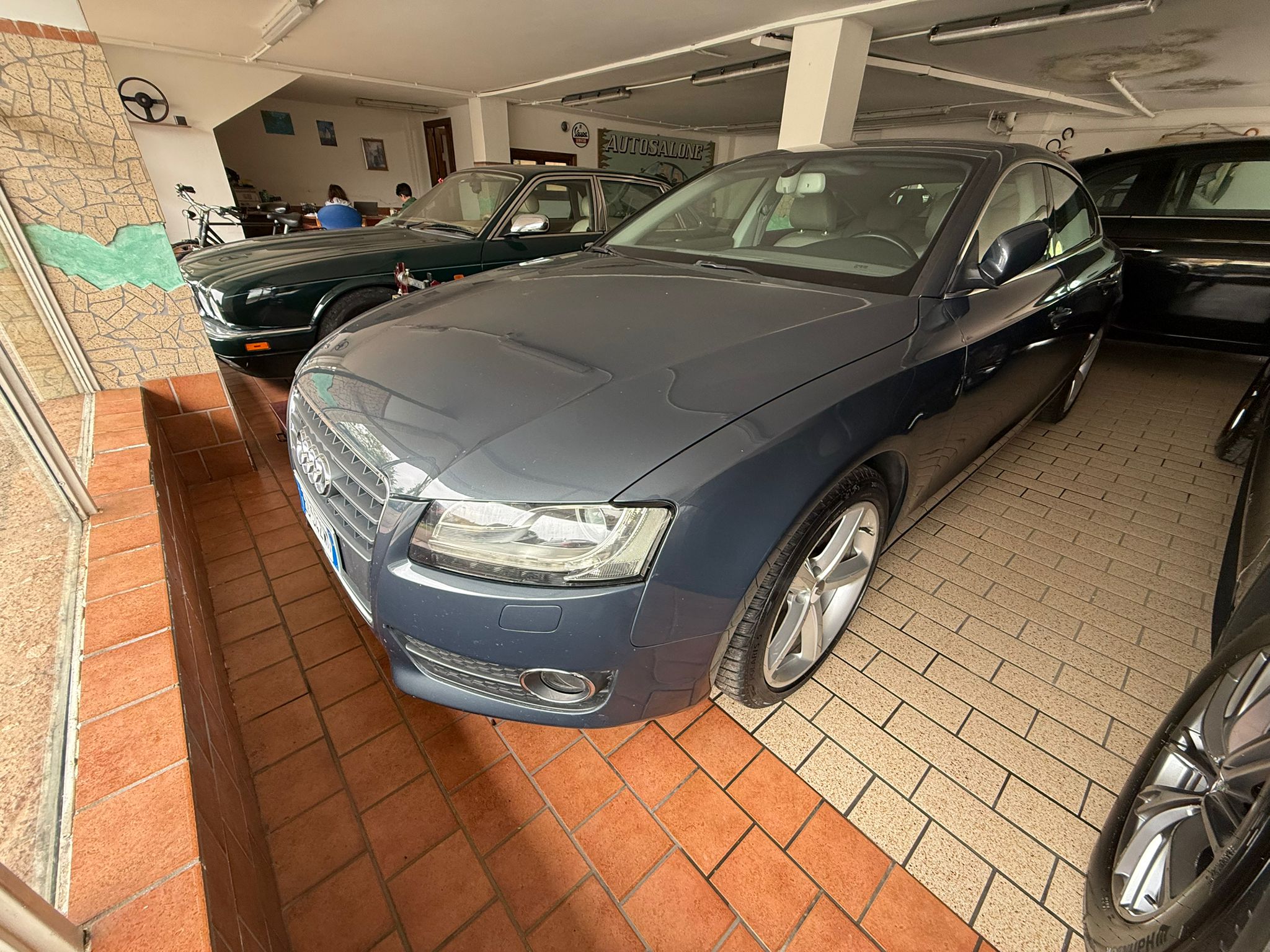 
AUDI A5  sportback 2.0 TDI 2010 full									