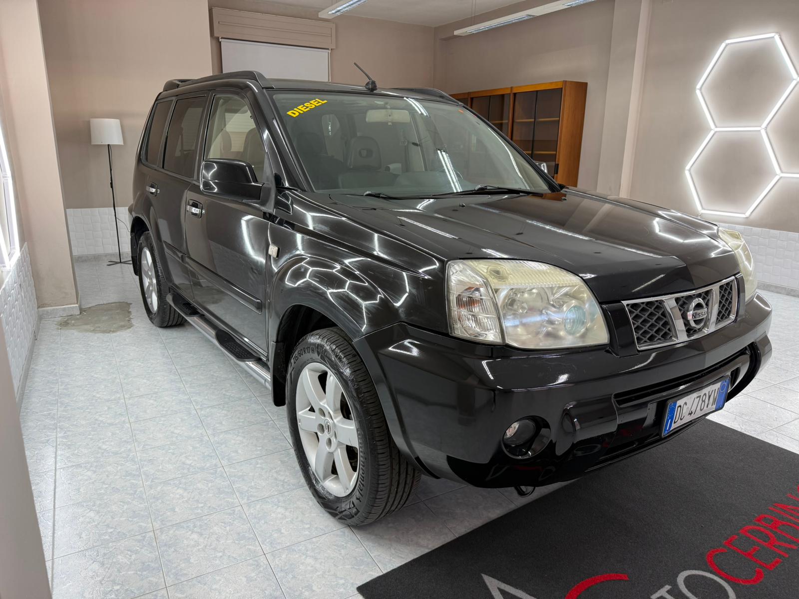 
Nissan X-Trail LX 2.2 dci full									