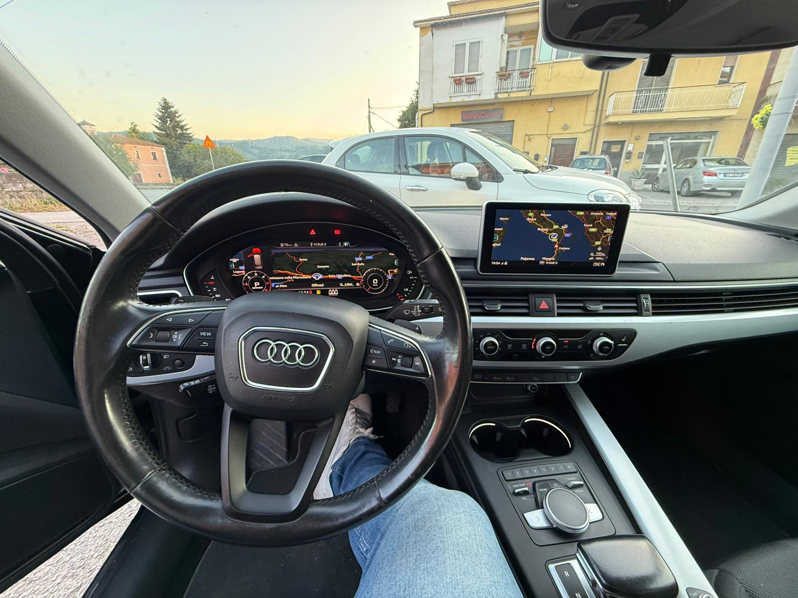 
Audi A4 avant 2.0 TDI 190 CV full									