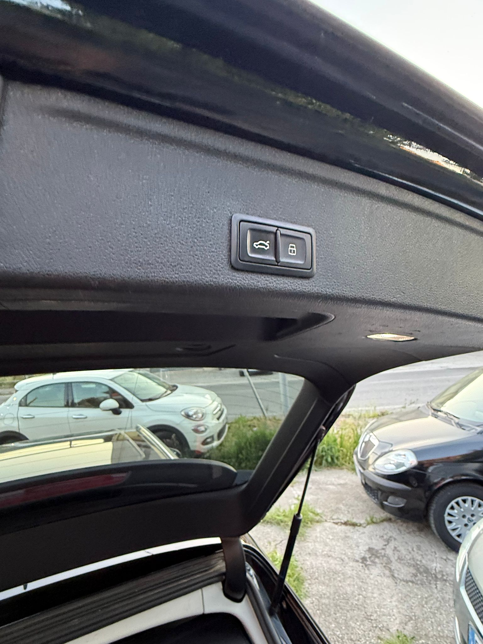 
Audi A4 avant 2.0 TDI 190 CV full									