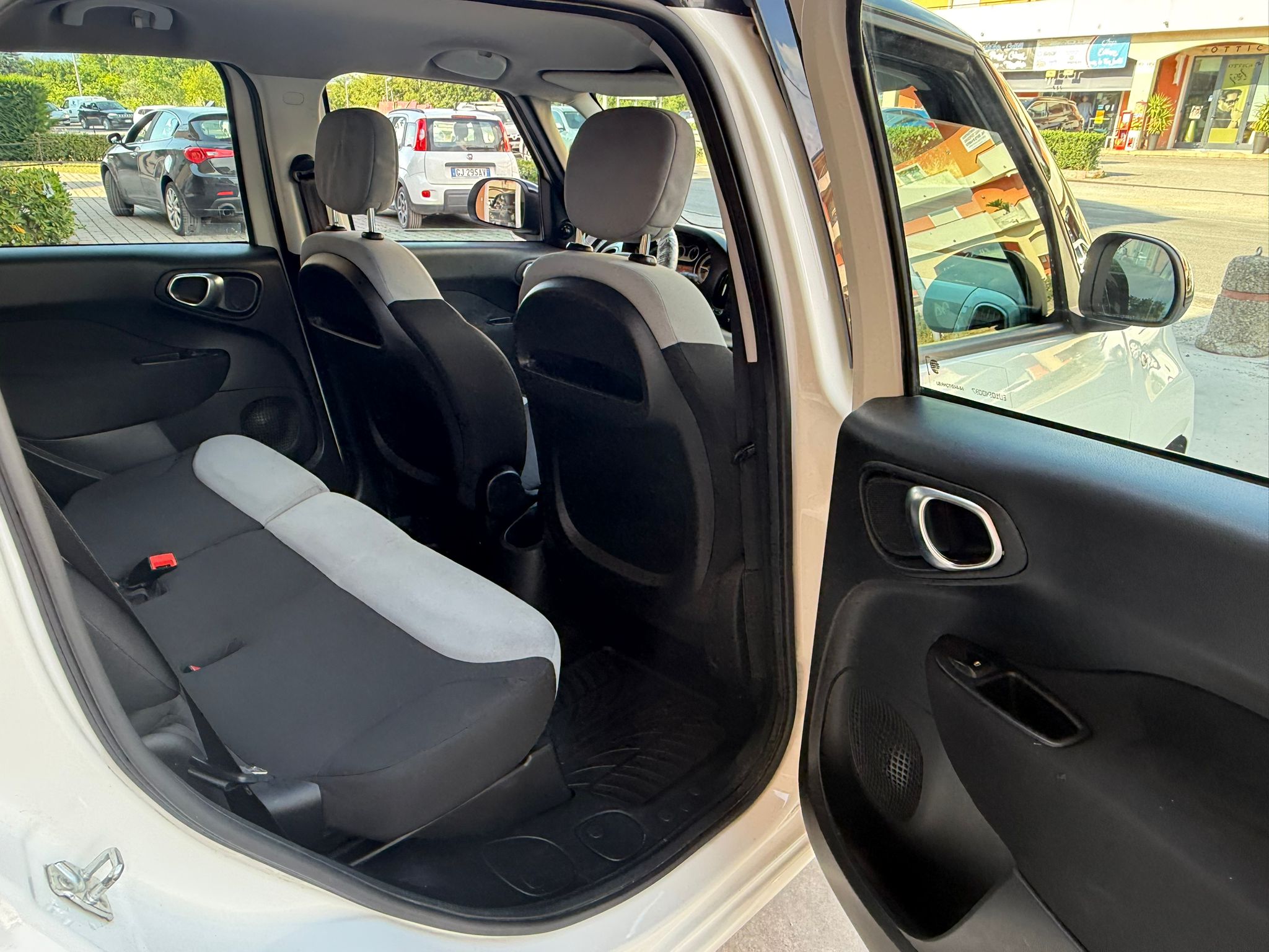 
Fiat 500L 1.3 mjt Lounge 2013 full									