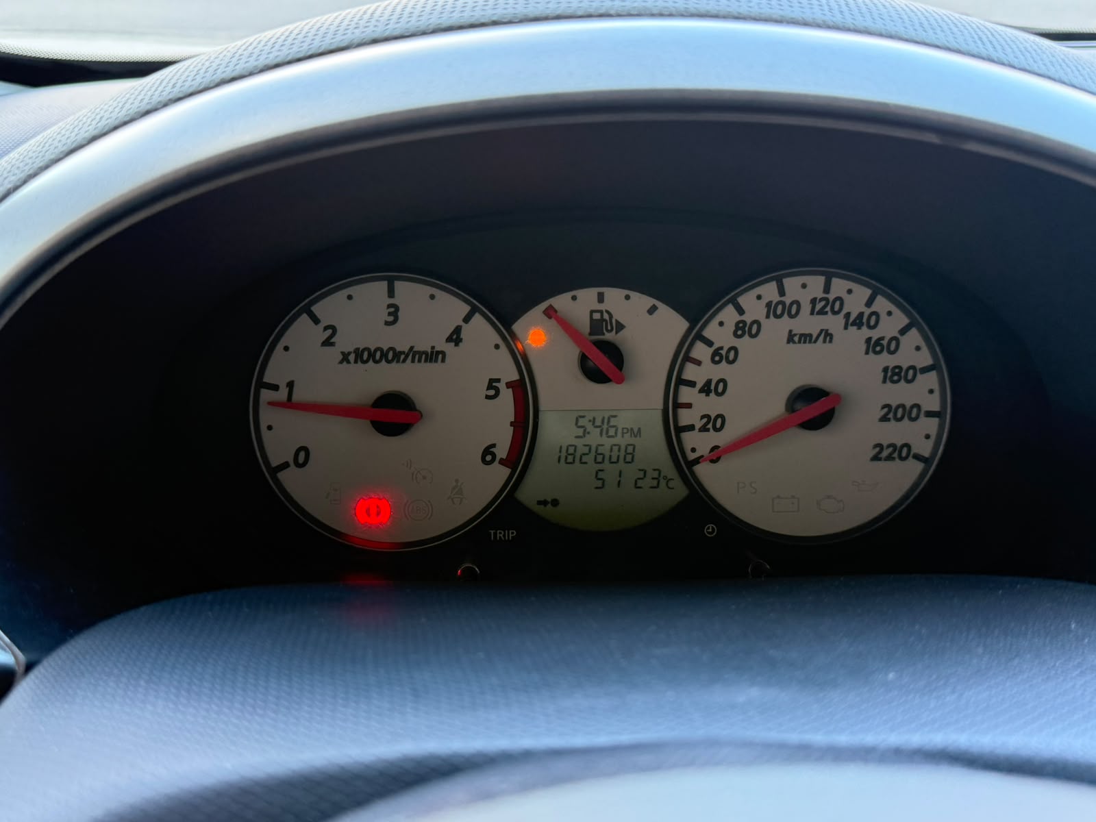 
Nissan micra 1.5 dci 2009 full									