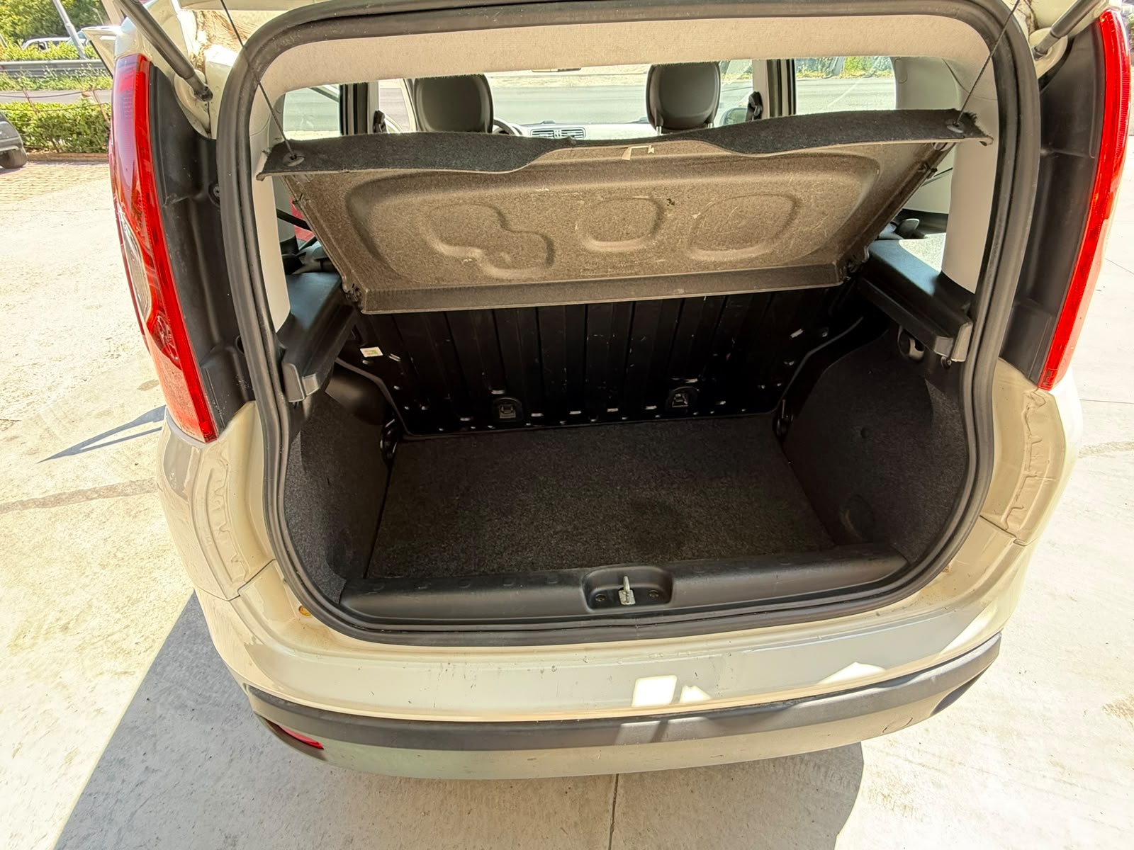 
Fiat Panda 1.2 gpl 2012 full									