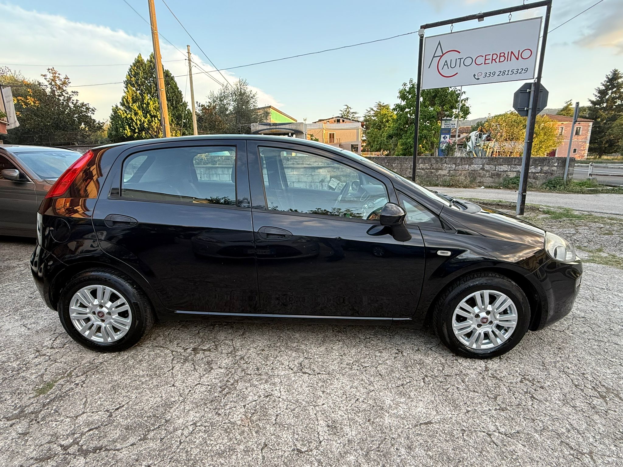 
Fiat Punto 1.2 gpl 2017 full									