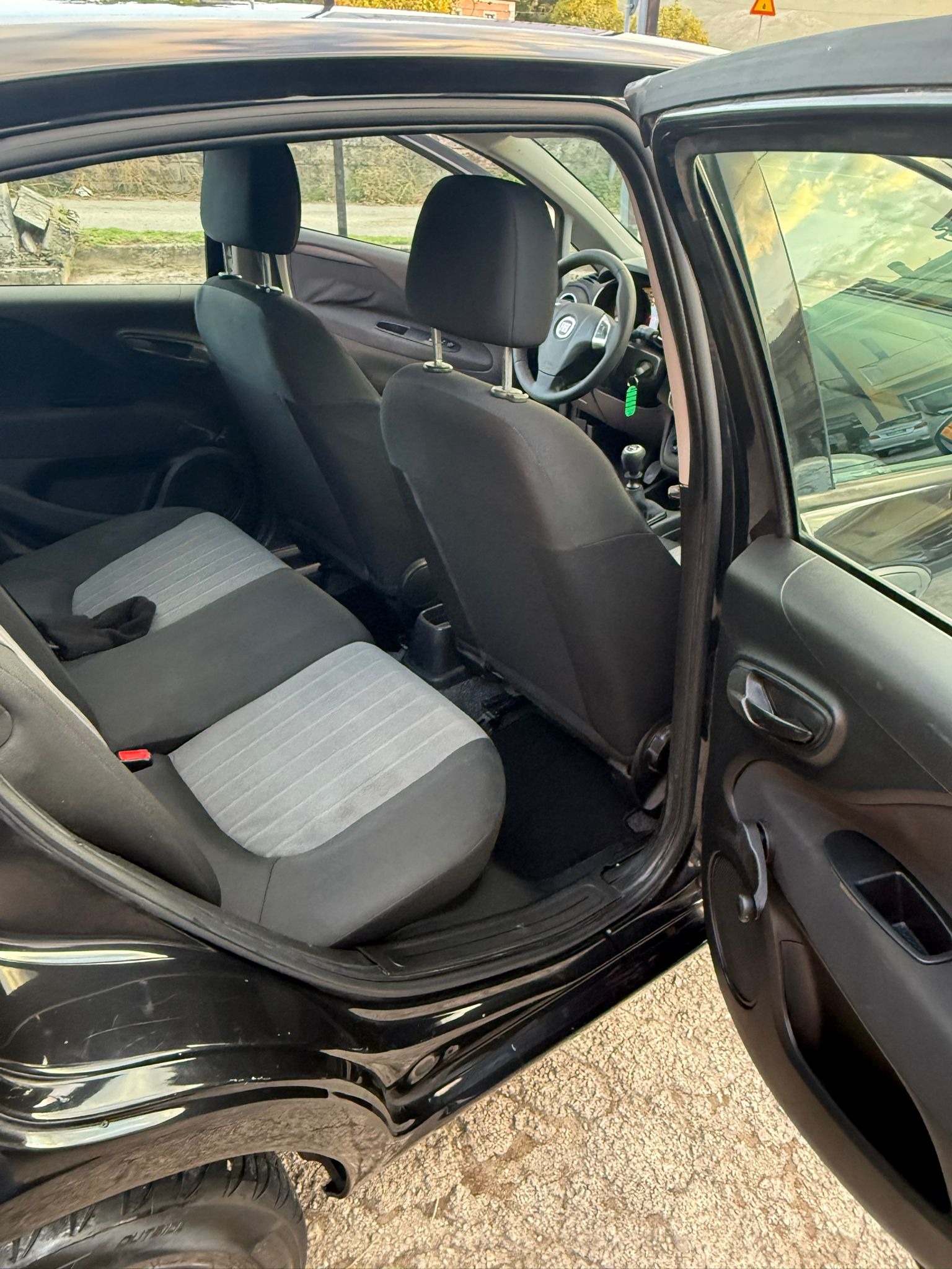 
Fiat Punto 1.2 gpl 2017 full									