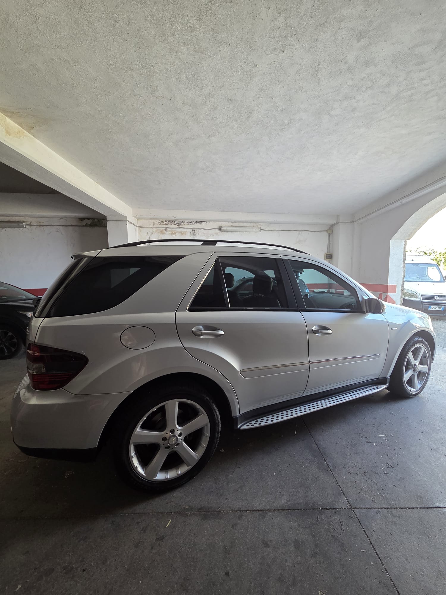 
								Mercedes-Benz ML 320 CDI 4matic 2009 full									