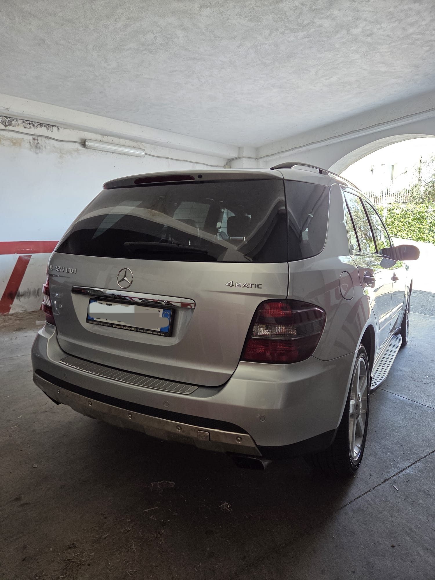 
								Mercedes-Benz ML 320 CDI 4matic 2009 full									