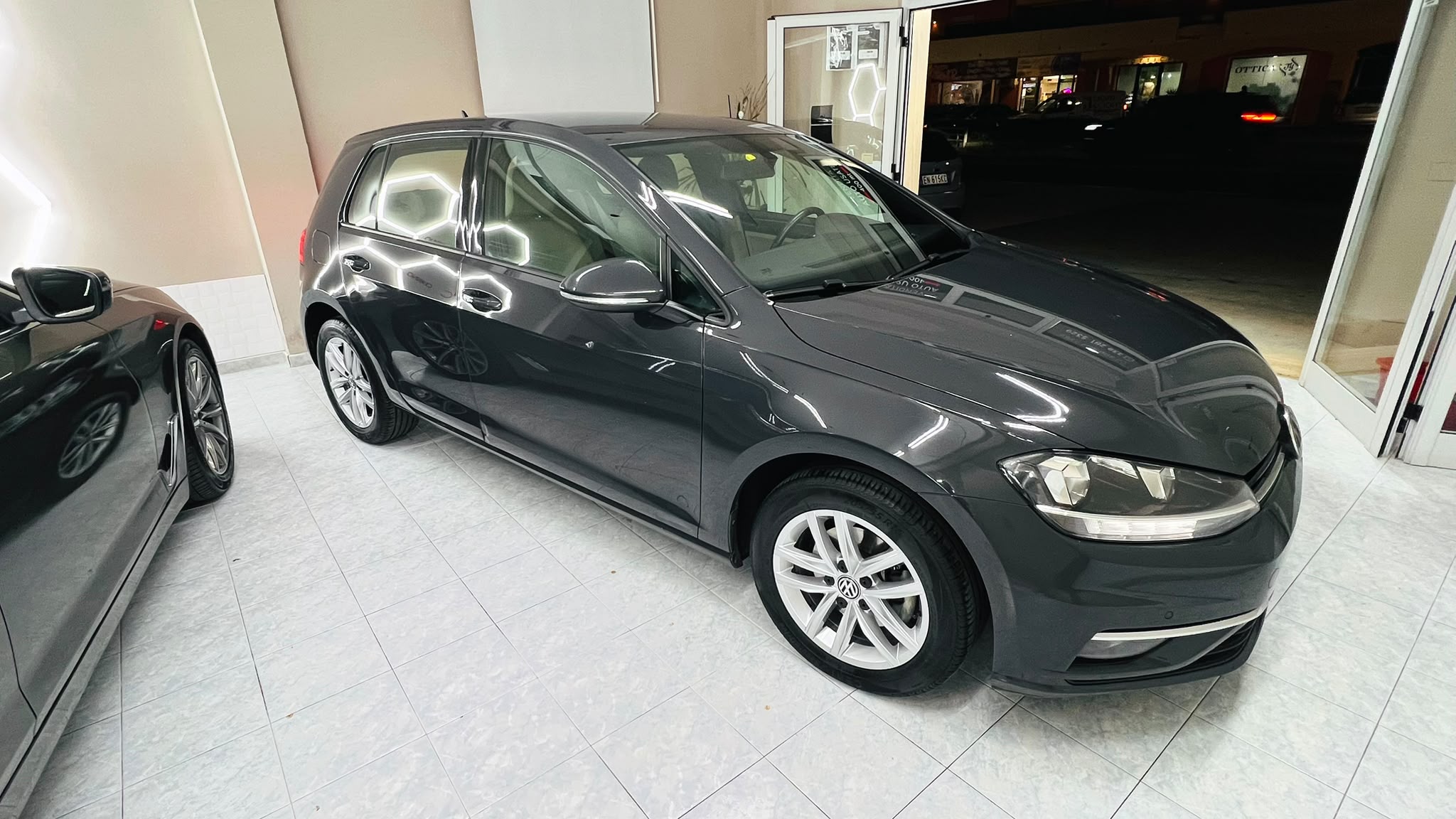 
								Volkswagen Golf Golf VII 2017 5p 5p 1.6 tdi Highline 115cv full									